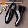 Chaussures vernies pour homme - Confortables - En cuir